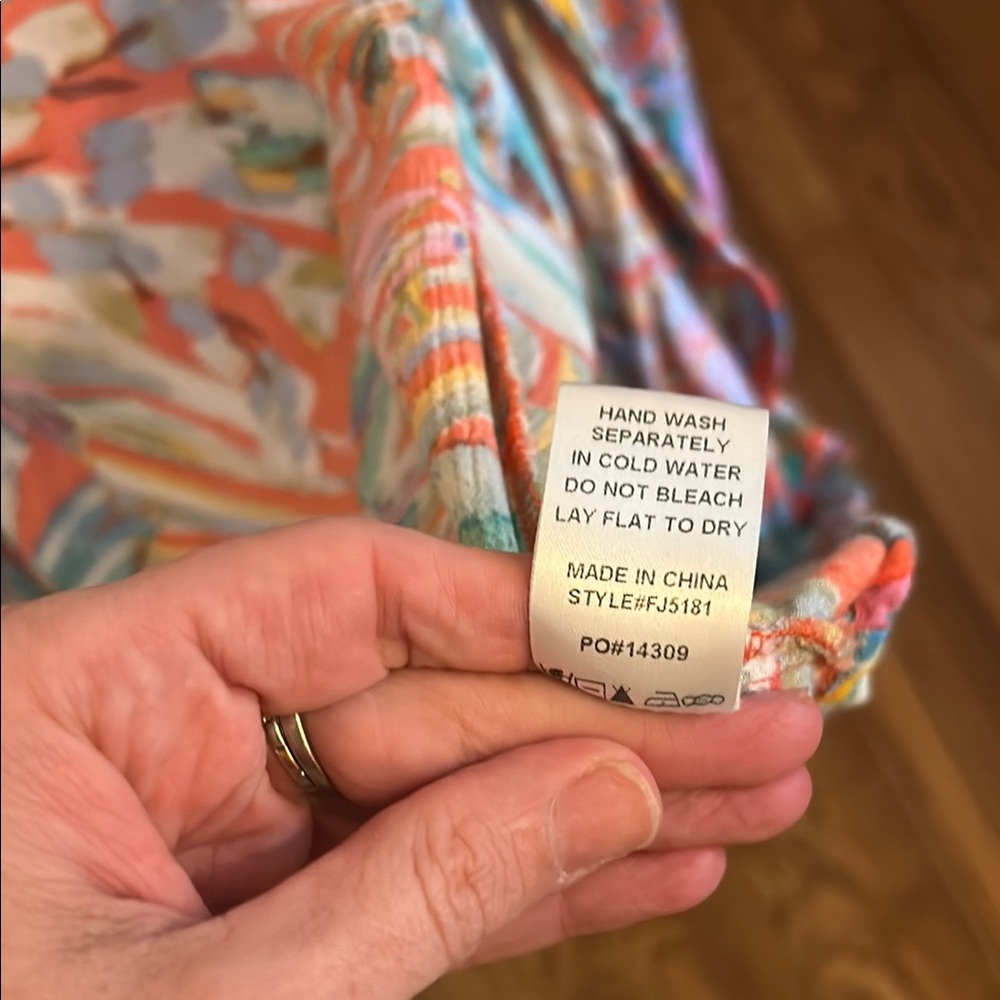 Colorful Patterned Cardigan - Picture 6 of 7